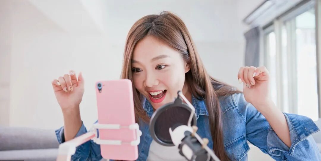 驻足观看快手豪横Like后，我酸了