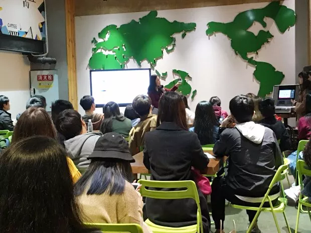 新加坡义安理工学院师生到艾尔伴家参观学习 新加坡义安理工学院师生到艾尔伴家参观学习