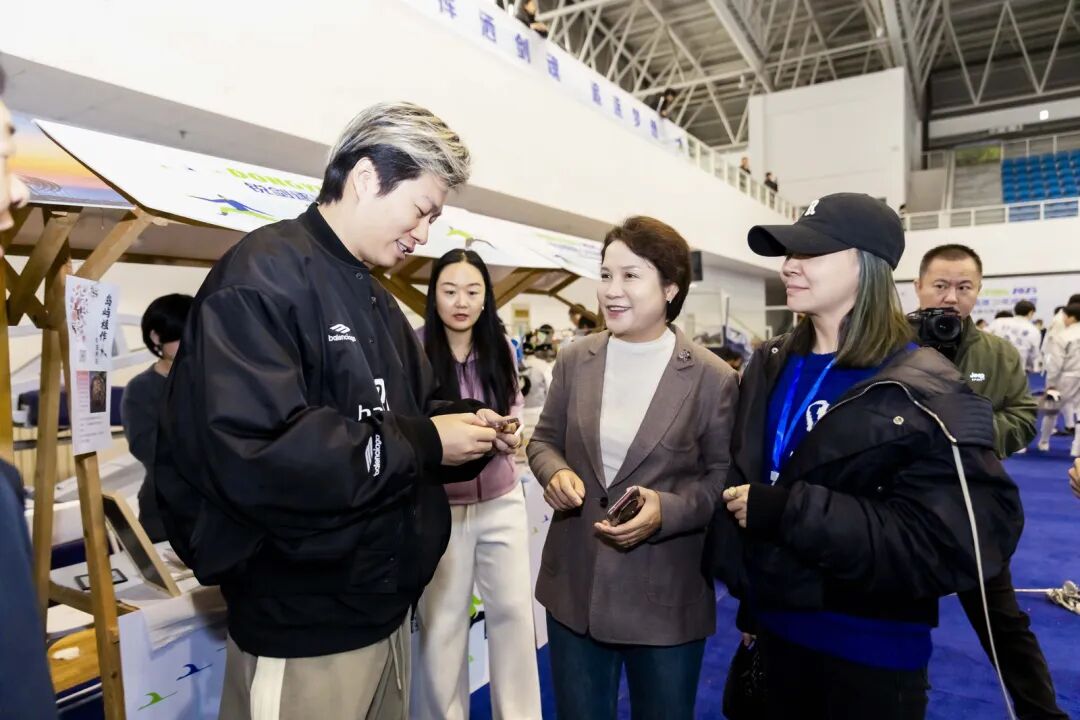 “跟着击剑来旅行”锐剑逐浪·少年闯东营——2025全国少年击剑挑战赛热血启幕