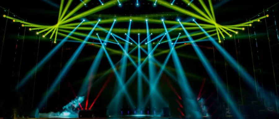 肇庆敏捷水映澜山肇庆首场爱丽丝梦游仙境真人舞台剧隆重登场送票