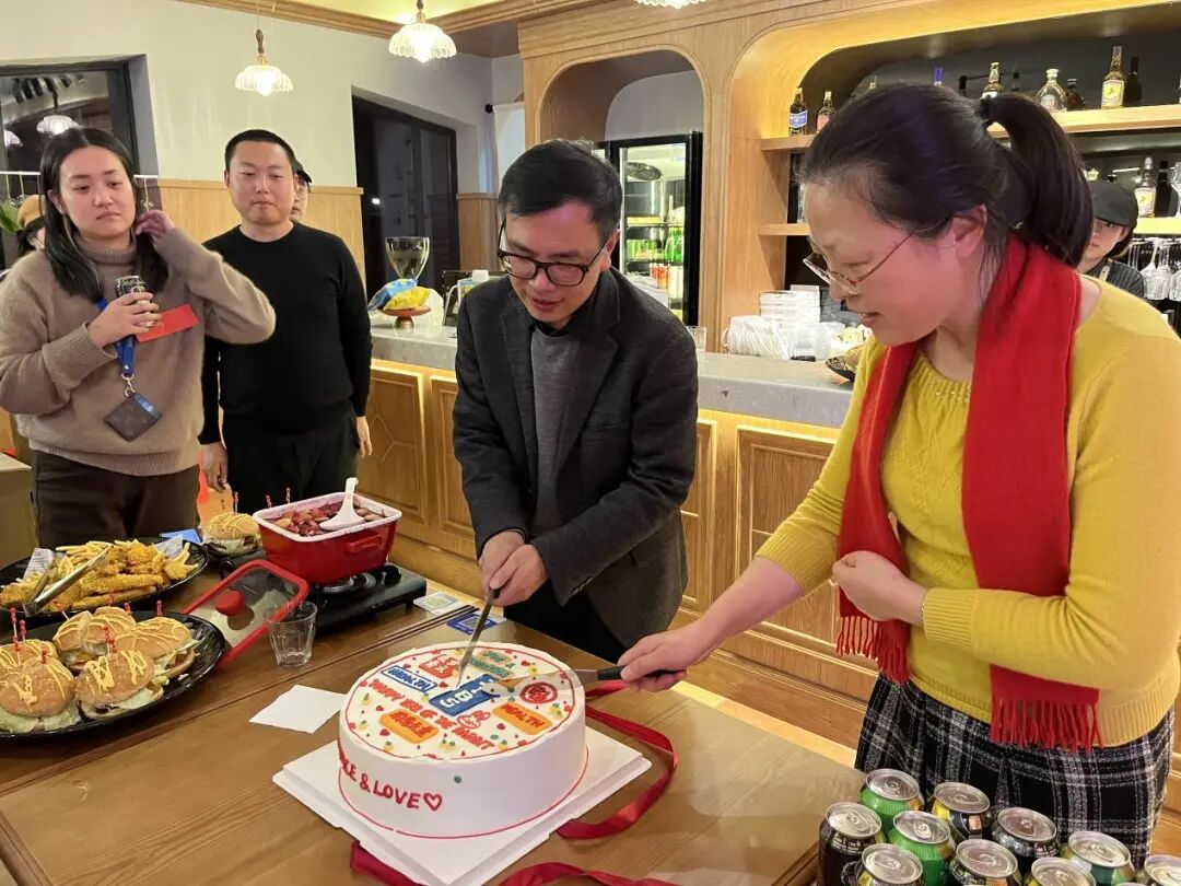 ZIBS举办国际生迎新餐会和中国文化体验活动