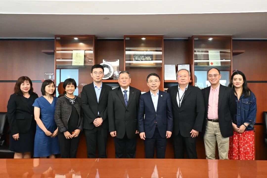 ZIBS代表团访问新加坡 