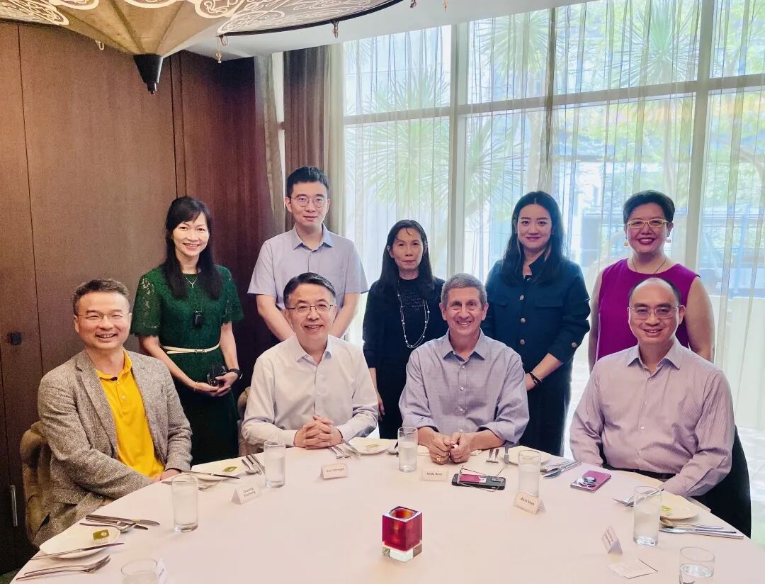 ZIBS代表团访问新加坡 