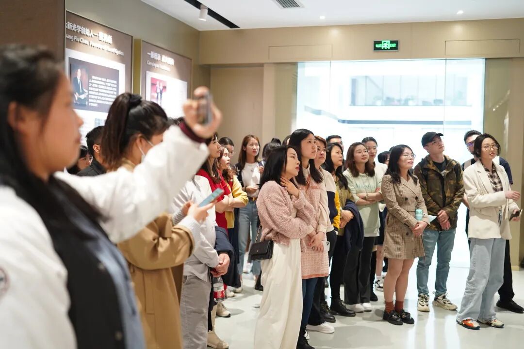 跨界融合：冠军企业创新与数字化 