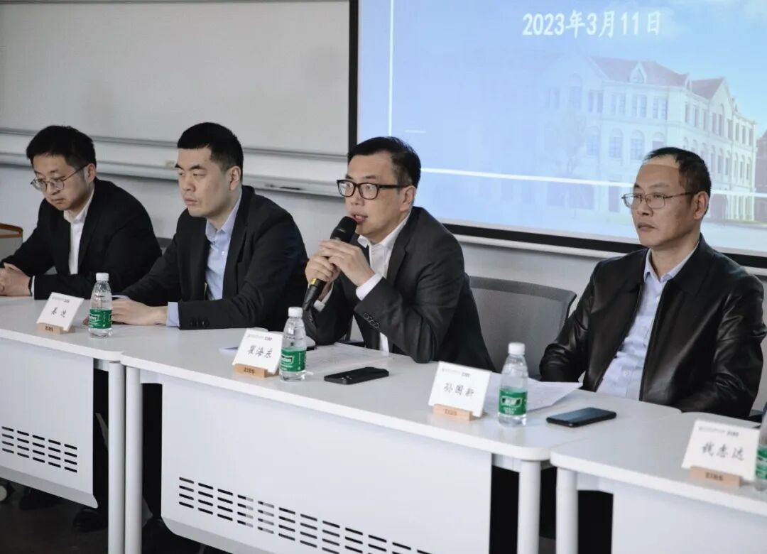 高端会计人才培训班顺利开学