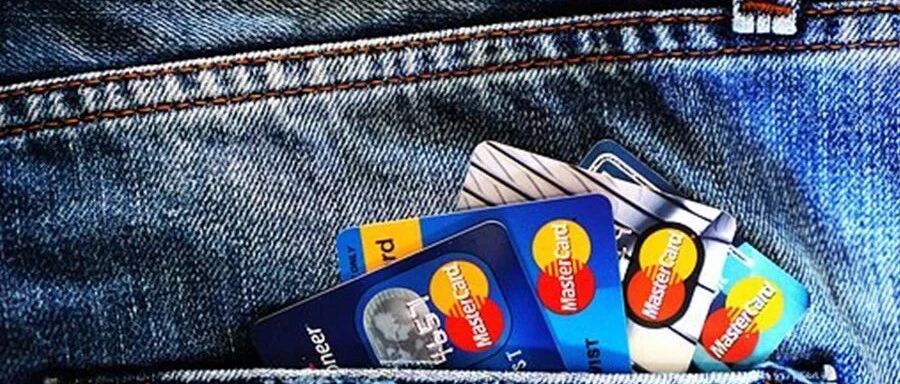 年薪10万就超过90%中国人，为啥还是不够花？