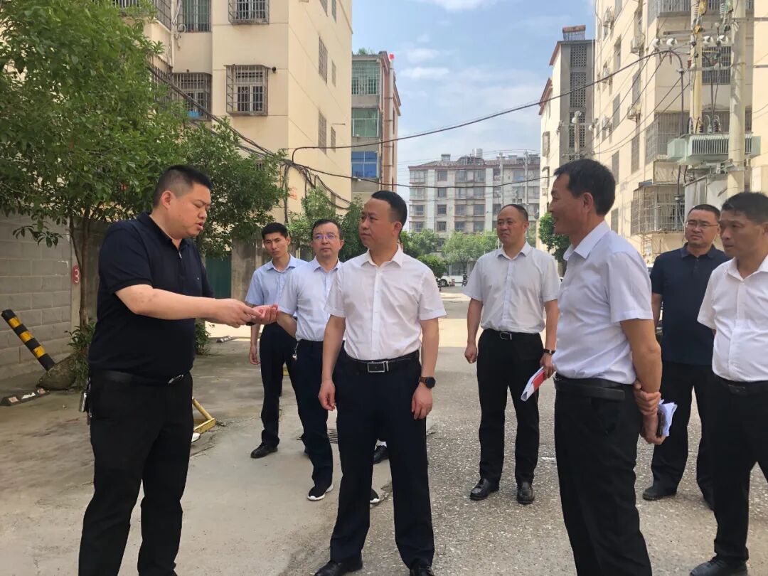 民生实事刘学军督导老旧小区改造工作