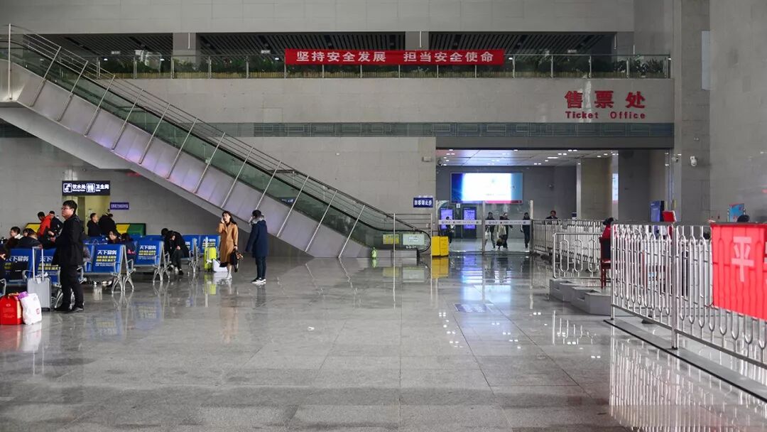 体验中国廉航“空铁联运”：票价还没成本高