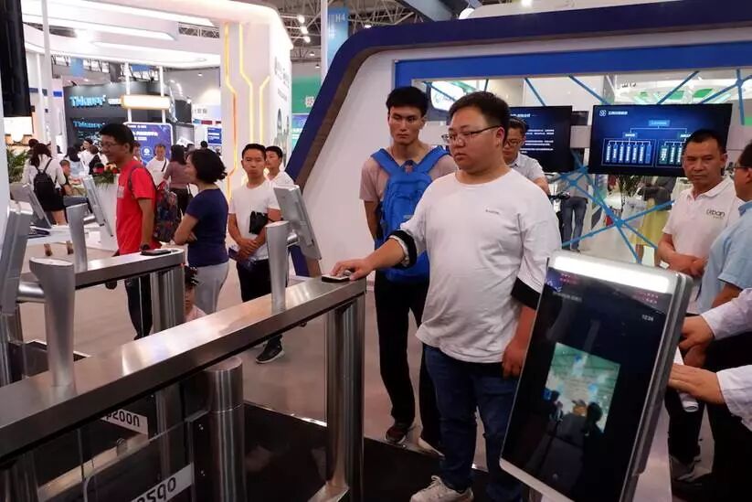 ΪԱҲɻ׼㣬ÿܷ···