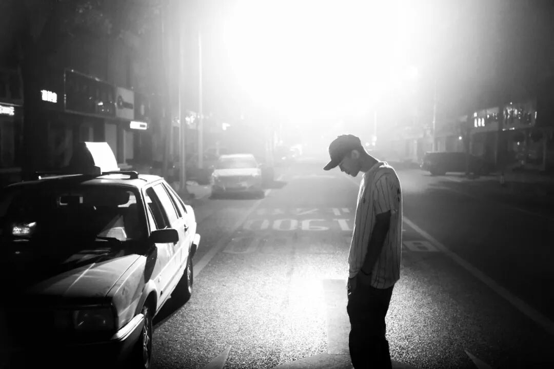 男子欠债200多万卖房卖车：别为了赌，倾家荡产