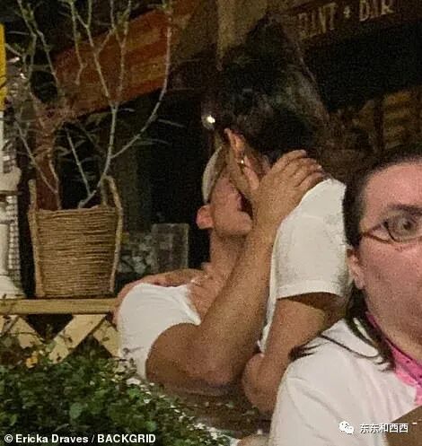 一条短信蹬掉未婚妻，转头就跟阿汤哥前妻热吻，这么会撩的男人是不是骗子？（组图） - 4