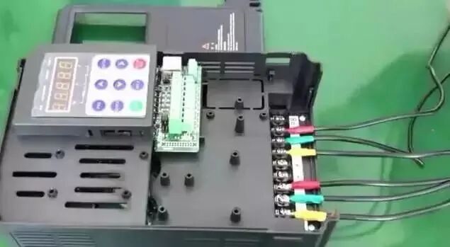 学好变频器，先从主电路与控制线路的接线开始！的图2