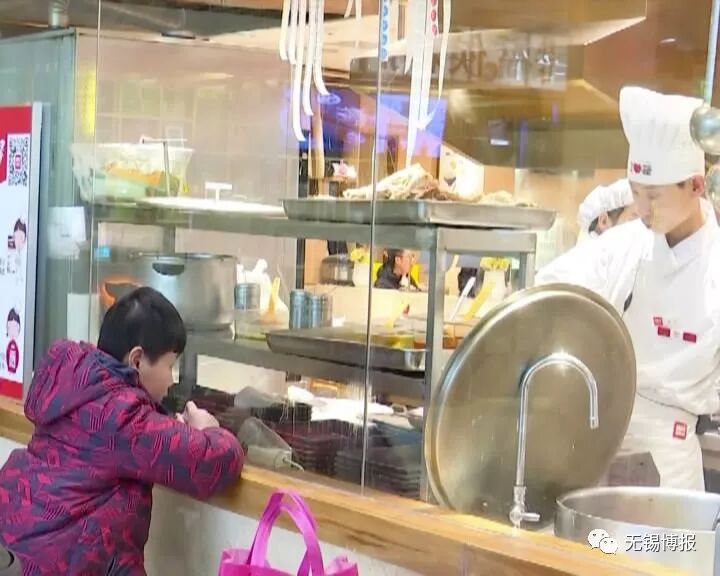 吃饭不看厨房？但在无锡这个区吃饭，后厨竟“现场直播”！
