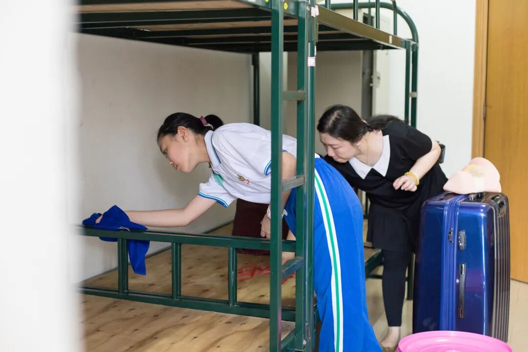 吾辈少年 勇攀高峰| 中山华附2020级初一,高一新生军训开训