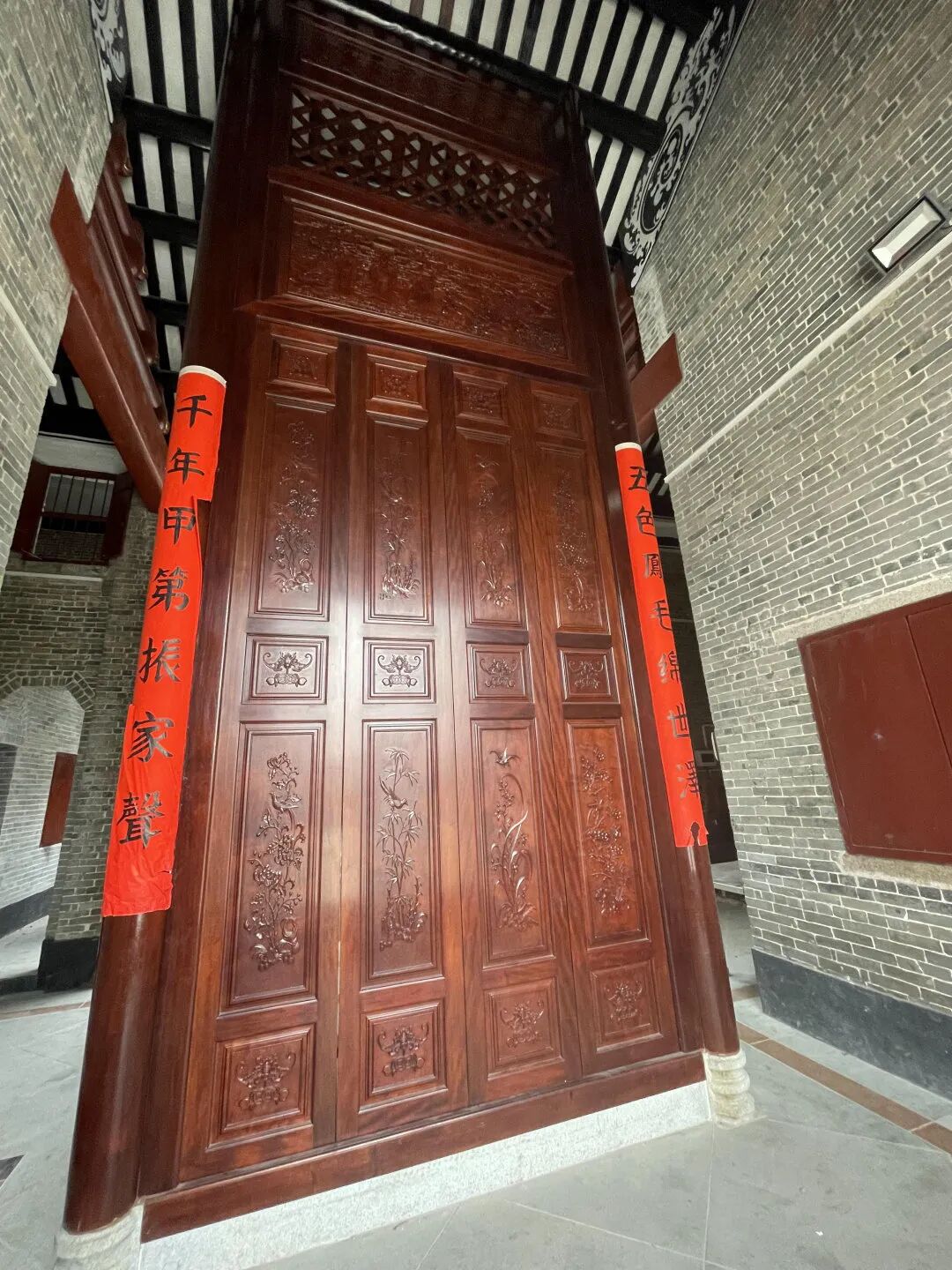 雕梁画栋,枯藤老树,西洋建筑.这条古村落值得走一走!