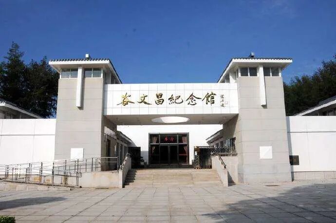 65谷文昌纪念馆近日,仙游县盖尾镇石马村老科协组织村民一起学习