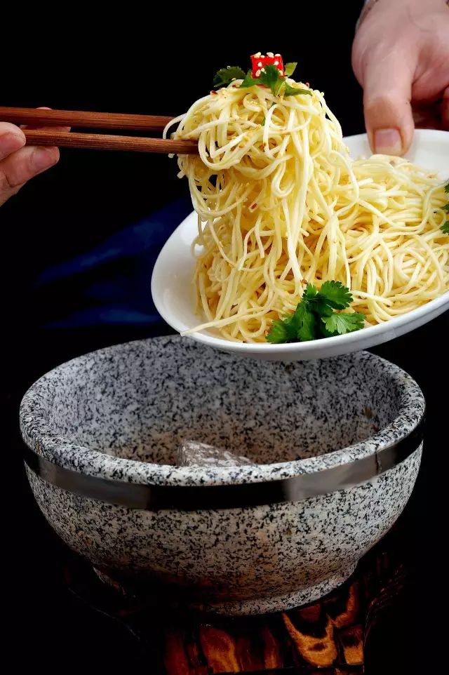 闯得了上海滩,过不了小面关~