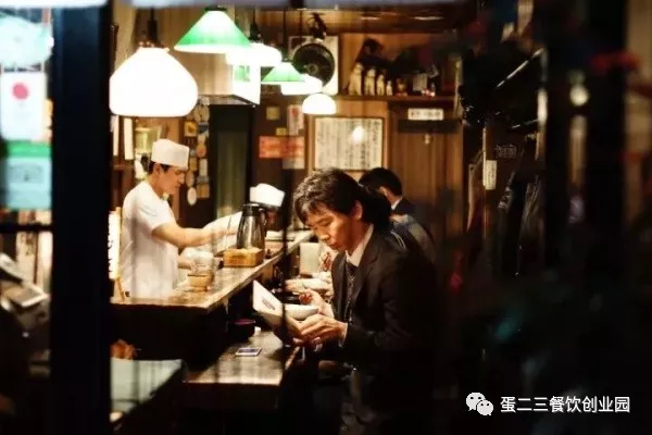 餐厅如何培养回头客?做到这7步才是极致的服务!