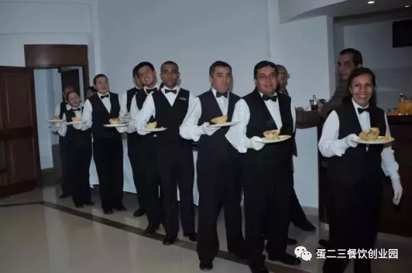 餐厅如何培养回头客?做到这7步才是极致的服务!