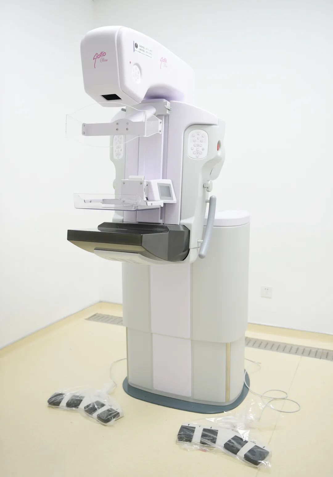 乳腺机为什么叫钼靶【新设备】市人民医院引进意大利吉特数字乳腺X线机（钼靶）_https://www.jmylbn.com_新闻资讯_第2张