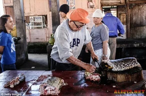 看完武汉海鲜市场，来印尼菜市场观光：可怕美食层出不穷！（组图） - 7