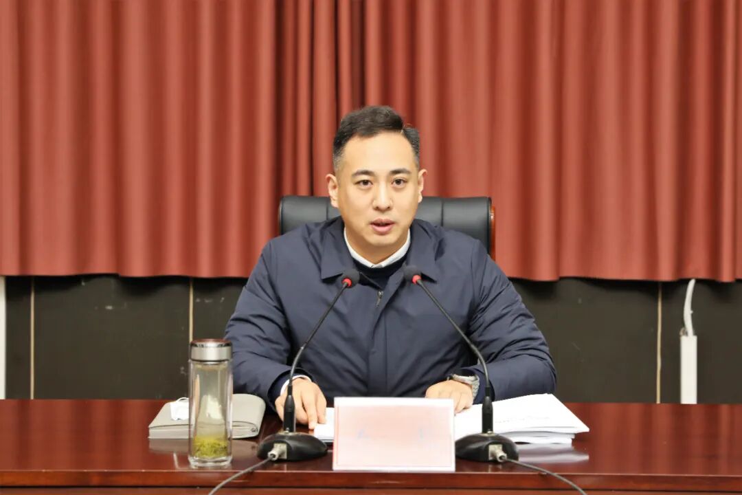 关越在认真听取了大家的发言后,充分肯定了会议取得的成效.