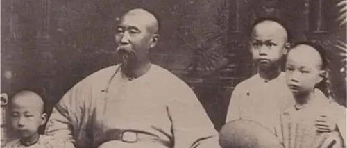 哥哥穷得娶不起，妹妹丑得嫁不出，两人凑合，生下一子成近代名人