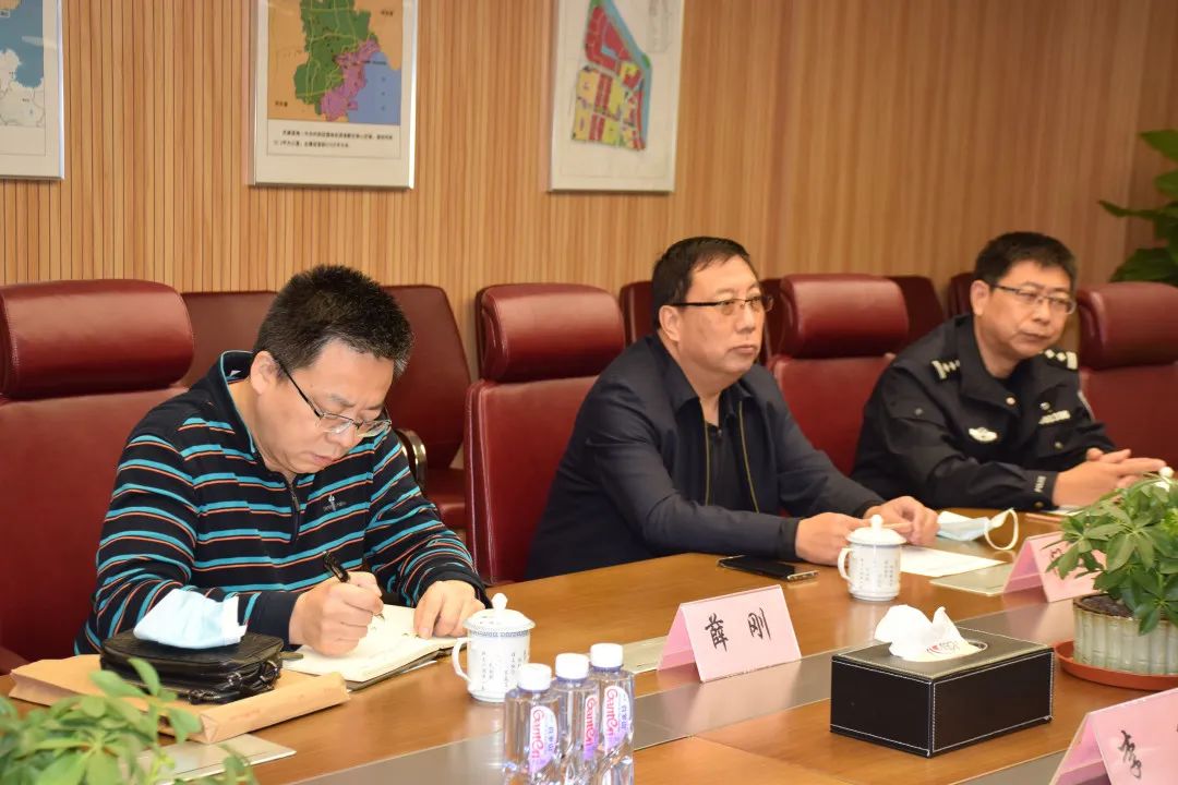 企业国能朔黄铁路发展有限责任公司党委副书记闫斌莅临基地座谈交流