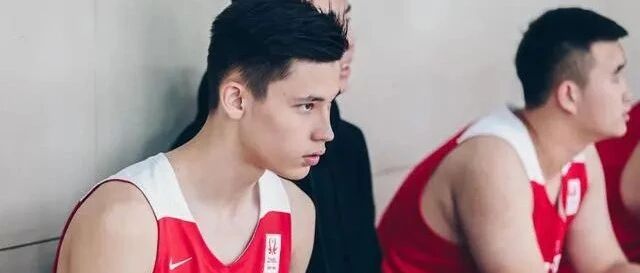 恭喜姚明！男篮18岁混血天才横空出世！场均轰狂27分，母亲俄罗斯美女