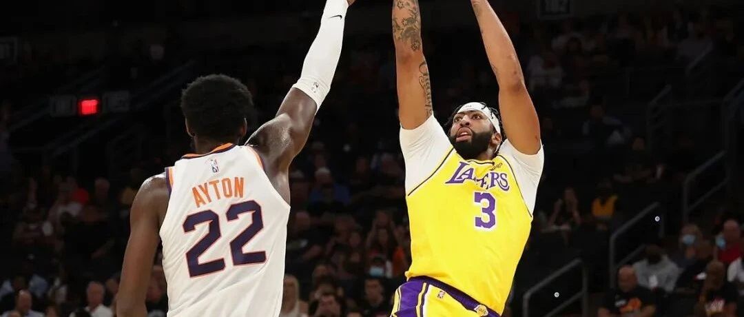 NBA季前赛：湖人VS太阳