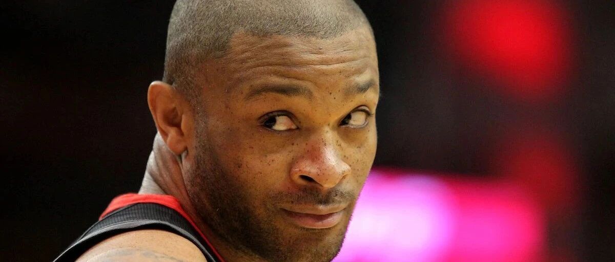 没了浓眉真的不行？Woj爆湖人将追求塔克，篮网也出手了！