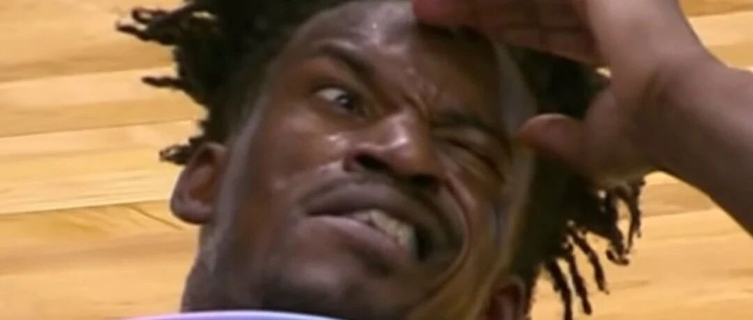 简直是屠杀啊！第一节就把热火揍晕了！今年雄鹿真就要横扫！