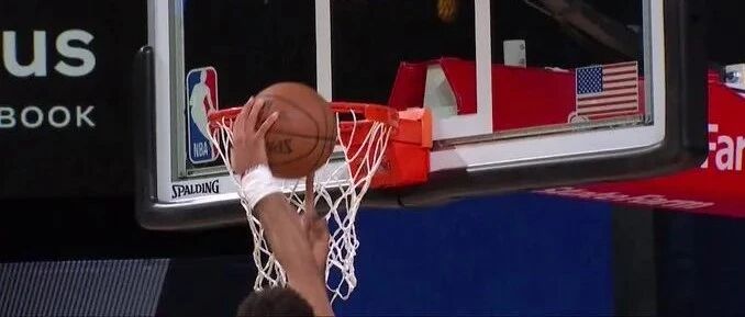 伦纳德单指盖帽杀死比赛！乔治季后赛最佳一战，掘金的彩票爆发了！