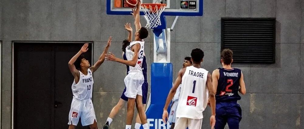 16岁少年臂展2米44！波神+戈贝尔结合体，球探：未来统治NBA？