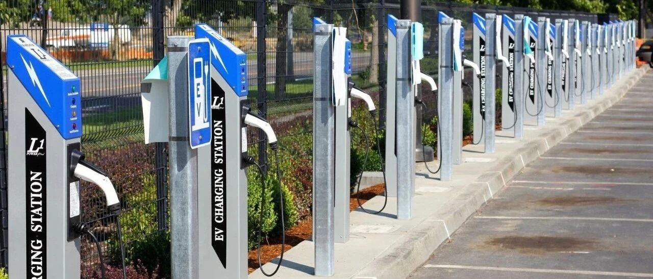 一品深一度｜新政助攻车市增长 中汽协师建华：2021年预计增长4%！