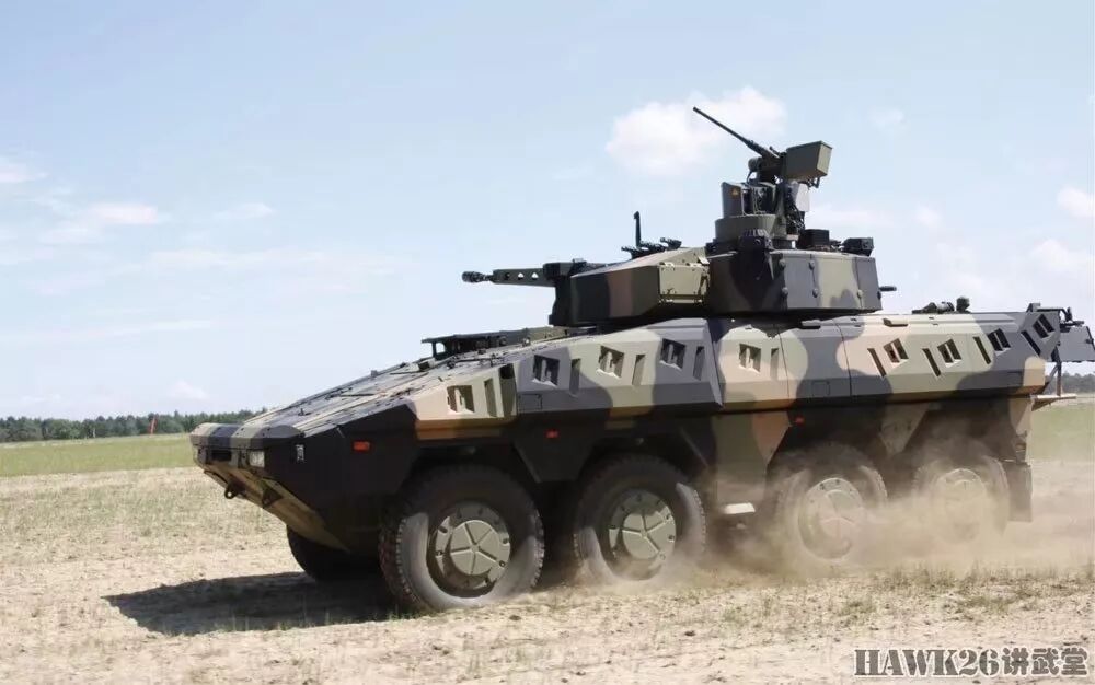 这是澳大利亚军队测试"拳师犬"crv步兵战车的一些照片.