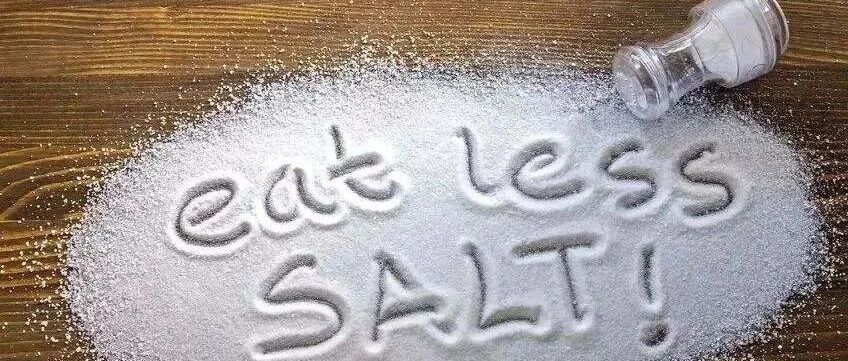 吃的太咸会让人缺钙，别说我没告诉过你