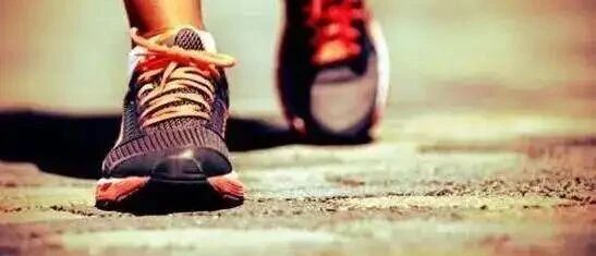 走路快慢能预测寿命长短？老年人为何越走越慢？这个健康隐患别轻视