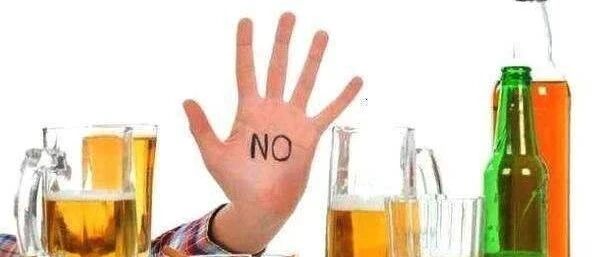 别把痛风不当一回事，疼起来要人命！