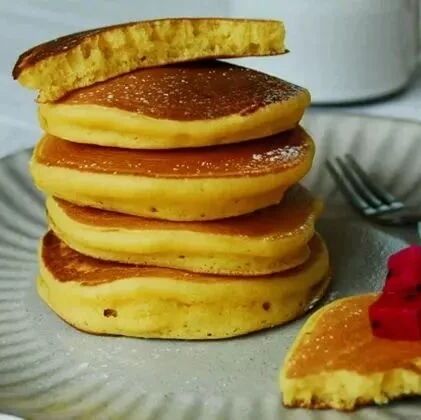 十分钟搞定早餐玉米松软饼，第一次做就很成功哦！