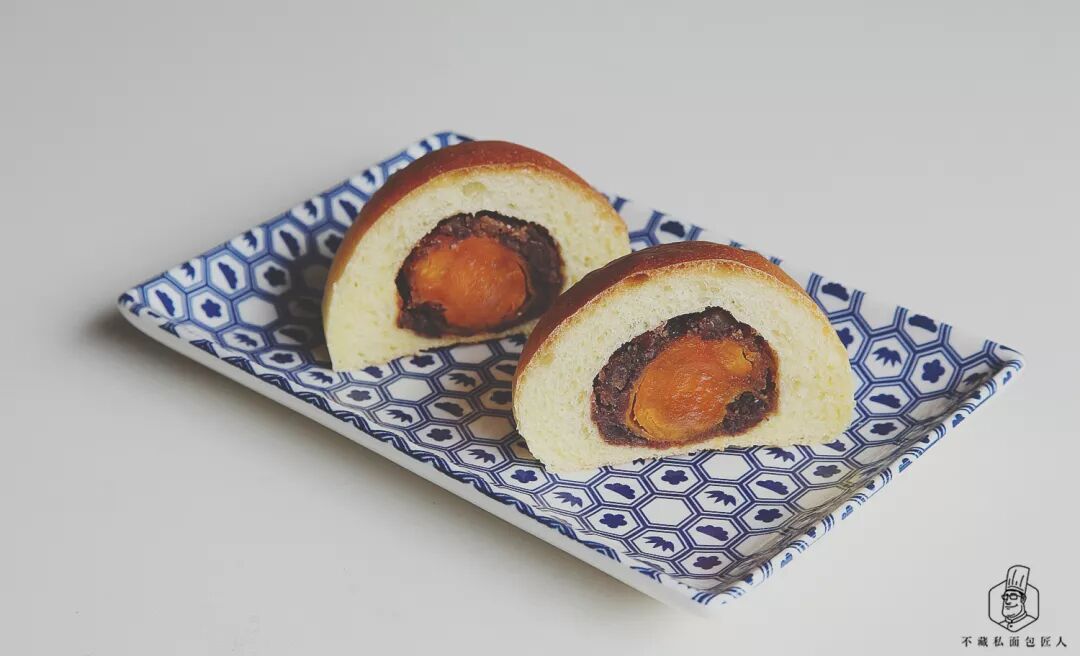 



这巧妙的小团圆面包，是对中秋的私宠
