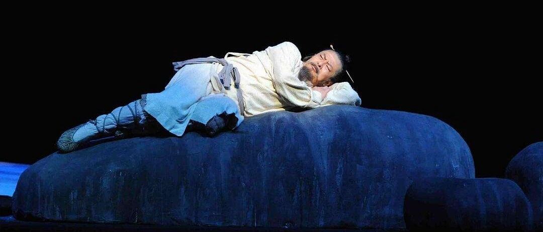 此事过后，世人皆欲杀他