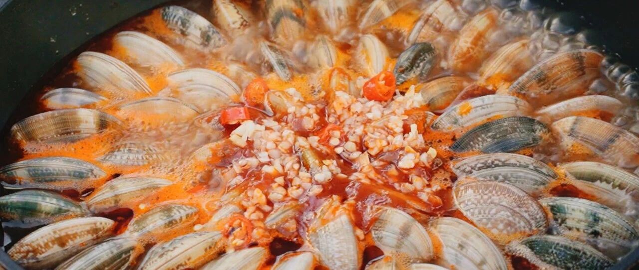 今天不在家做饭，和我去海边捞蛤蜊吧！