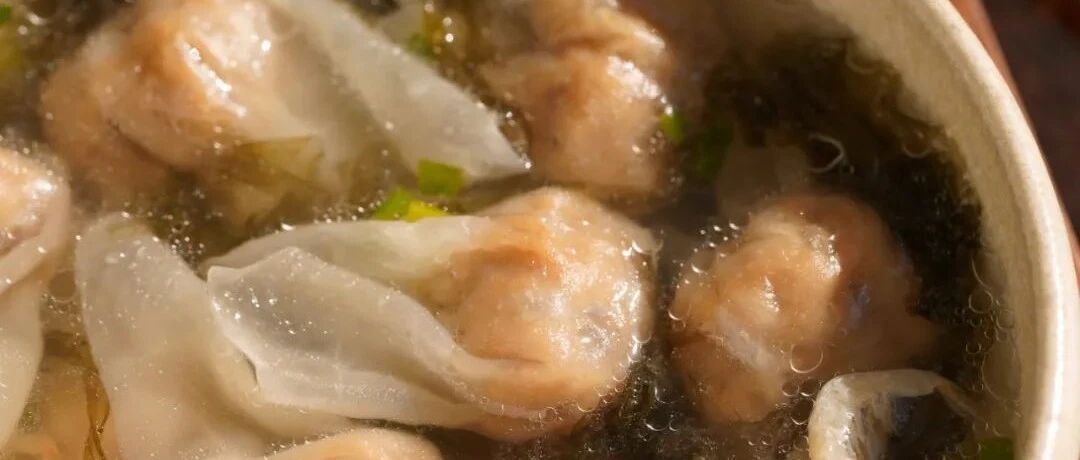 把猪肉锤8000次到像纸一样薄，才能做成这道菜。