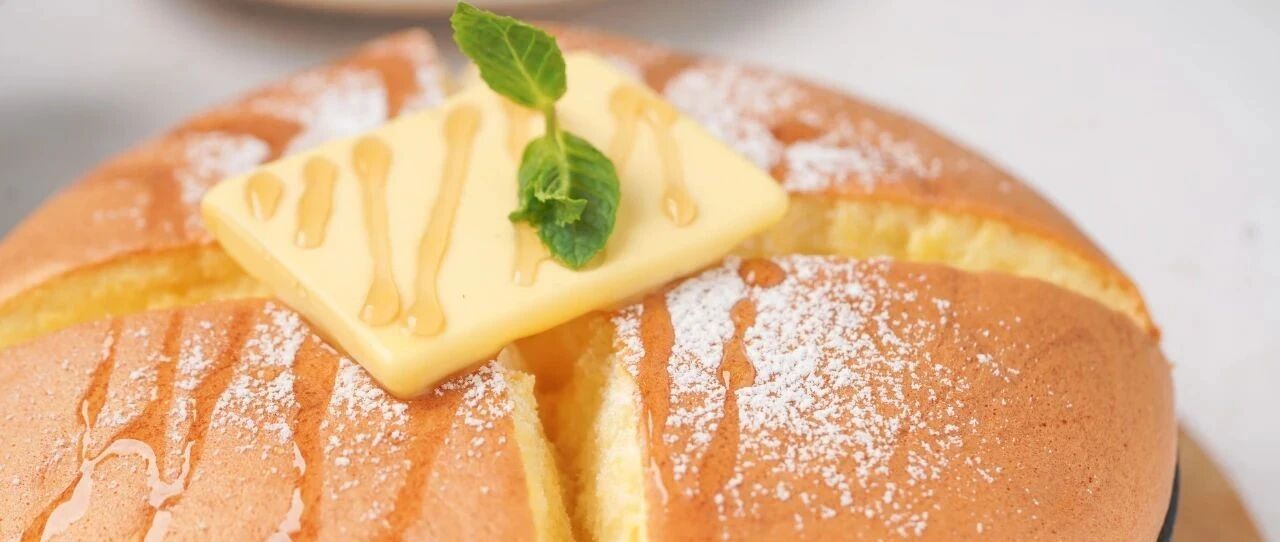 空中有朵云做的舒芙蕾。