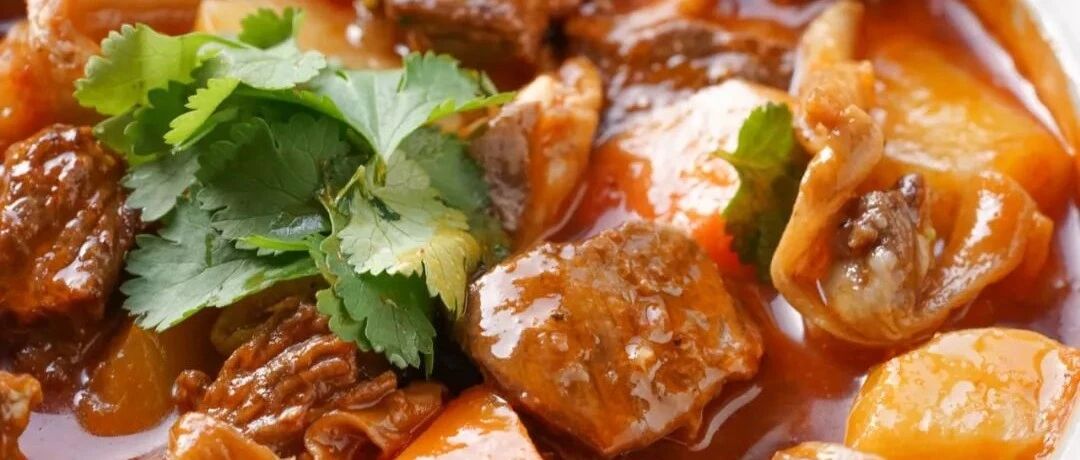 土豆炖牛肉这么做，锅子都给你吃掉。