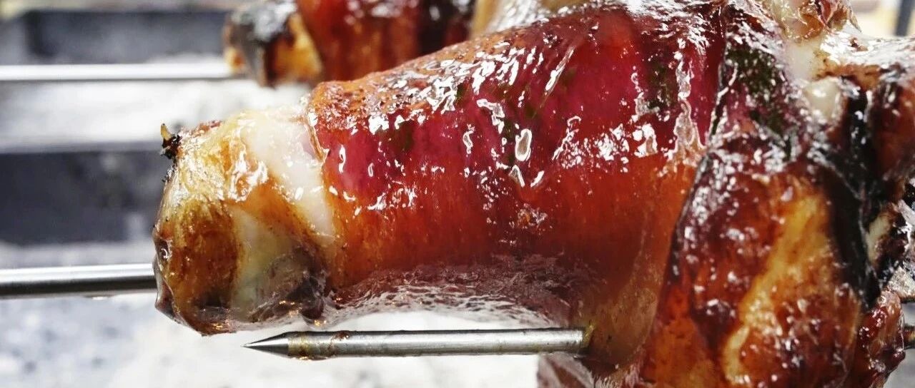 我只心疼你，吃不到我烤的脆皮猪肘。