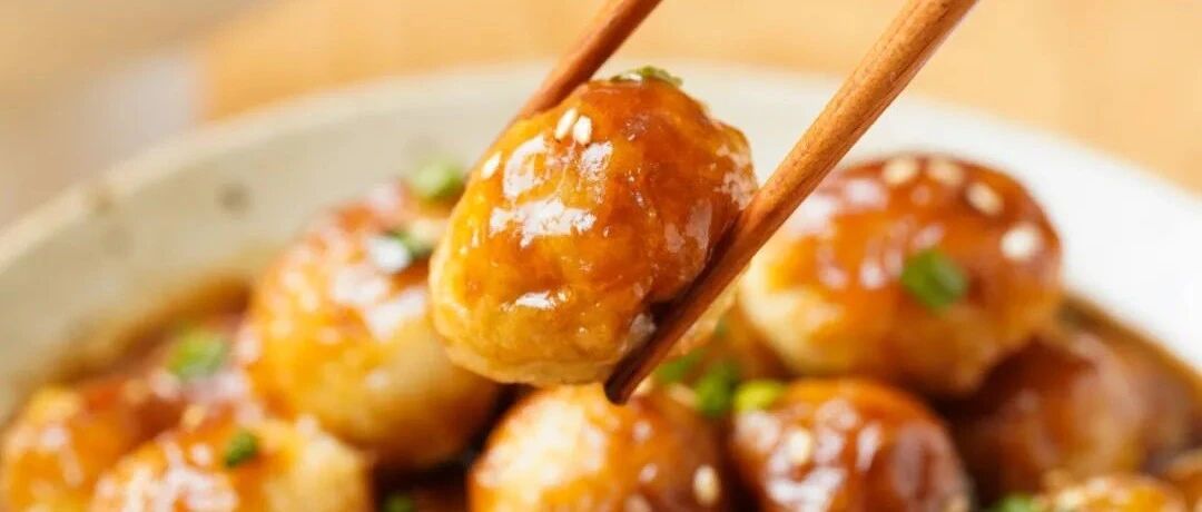 呵，一颗鹌鹑蛋也敢这么虎？