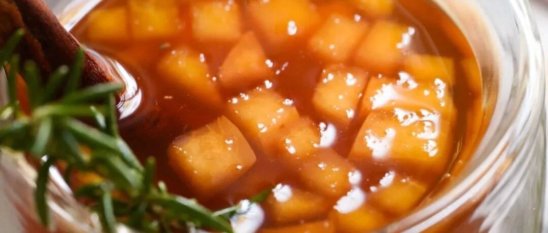 你缺不缺一个给你煮奶茶的朋友？