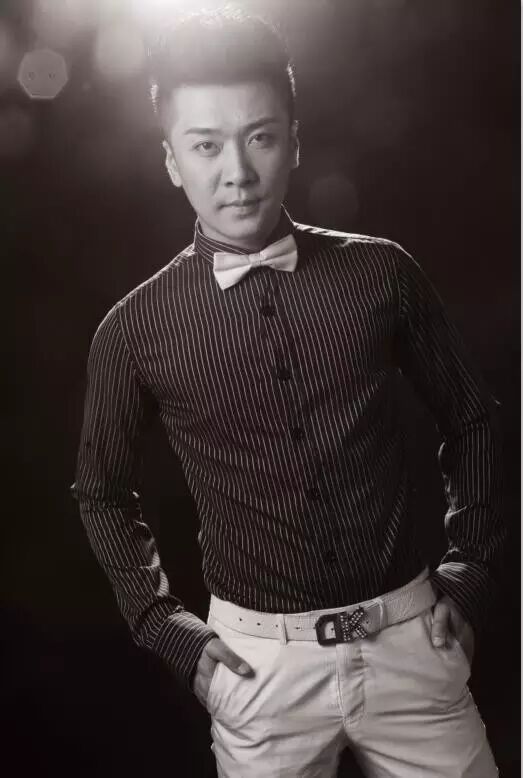 ▼主持人:巍巍首档嘉宾风采先睹为快汇川娱乐大舞台2016年12月16日晚9